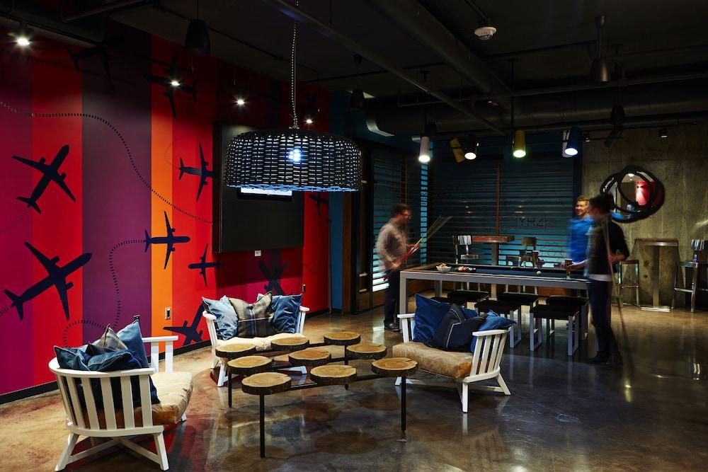 Alt Hotel Halifax Airport Enfield Bagian luar foto