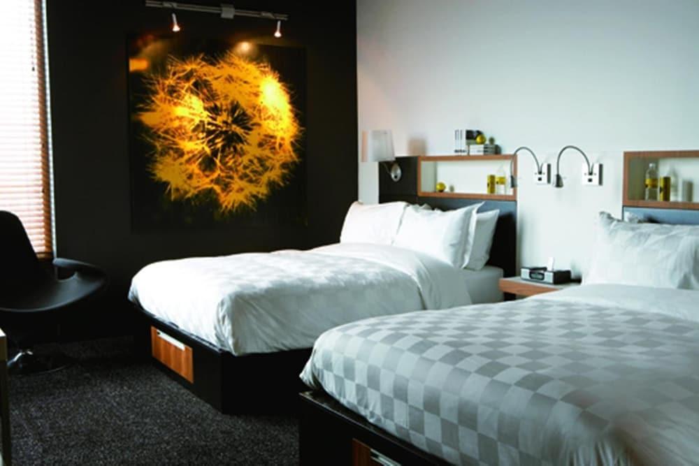 Alt Hotel Halifax Airport Enfield Bagian luar foto