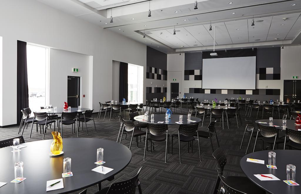 Alt Hotel Halifax Airport Enfield Bagian luar foto