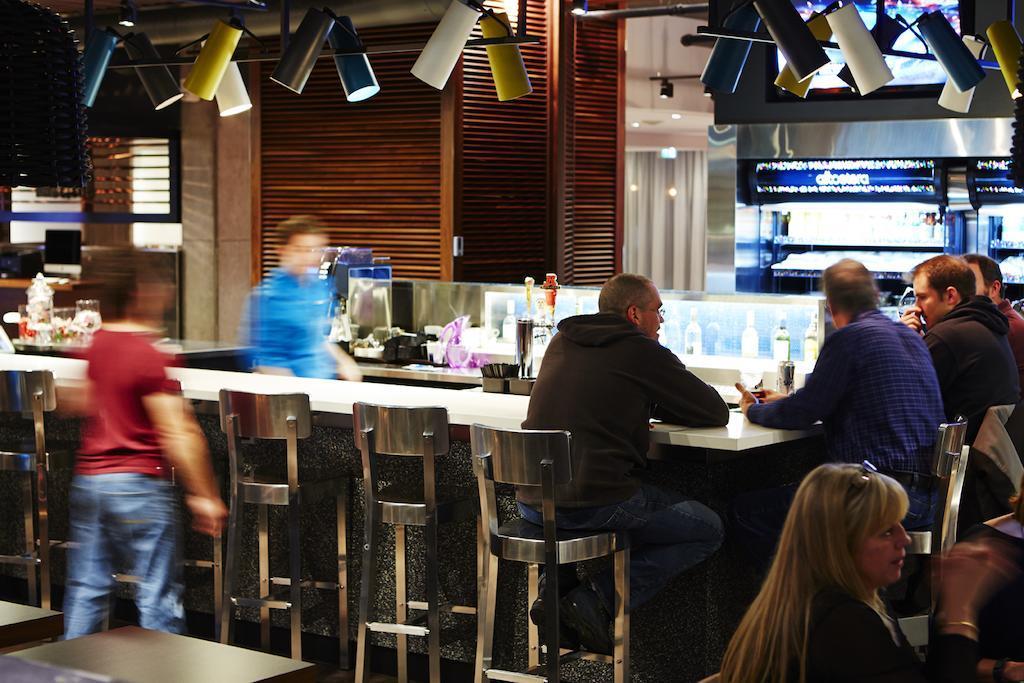Alt Hotel Halifax Airport Enfield Bagian luar foto