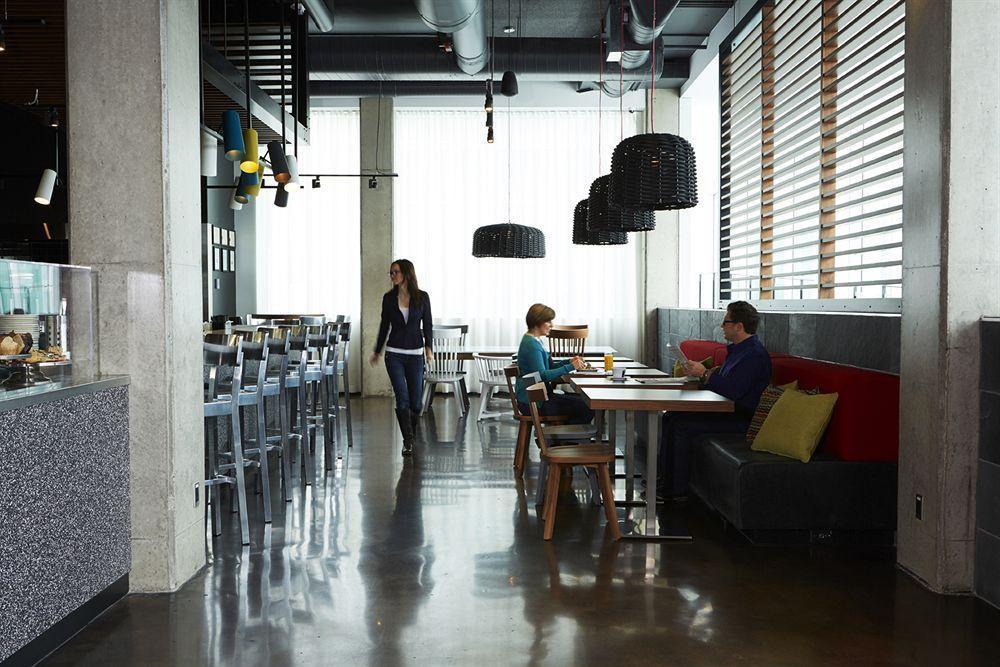 Alt Hotel Halifax Airport Enfield Bagian luar foto