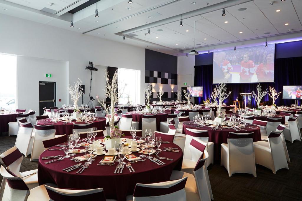 Alt Hotel Halifax Airport Enfield Bagian luar foto